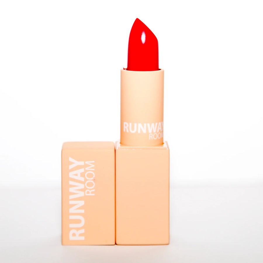 RUNWAY ROOM | SUPERMODEL - BOLD BRIGHT RED LIPSTICK