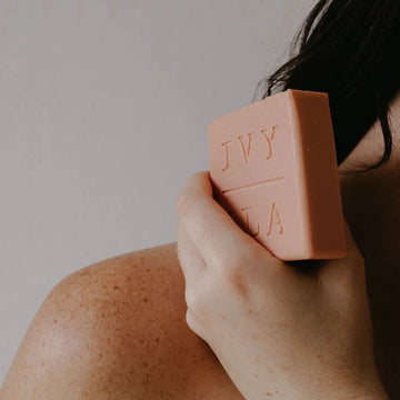 IVY ILA | PEACHES SOAP BAR